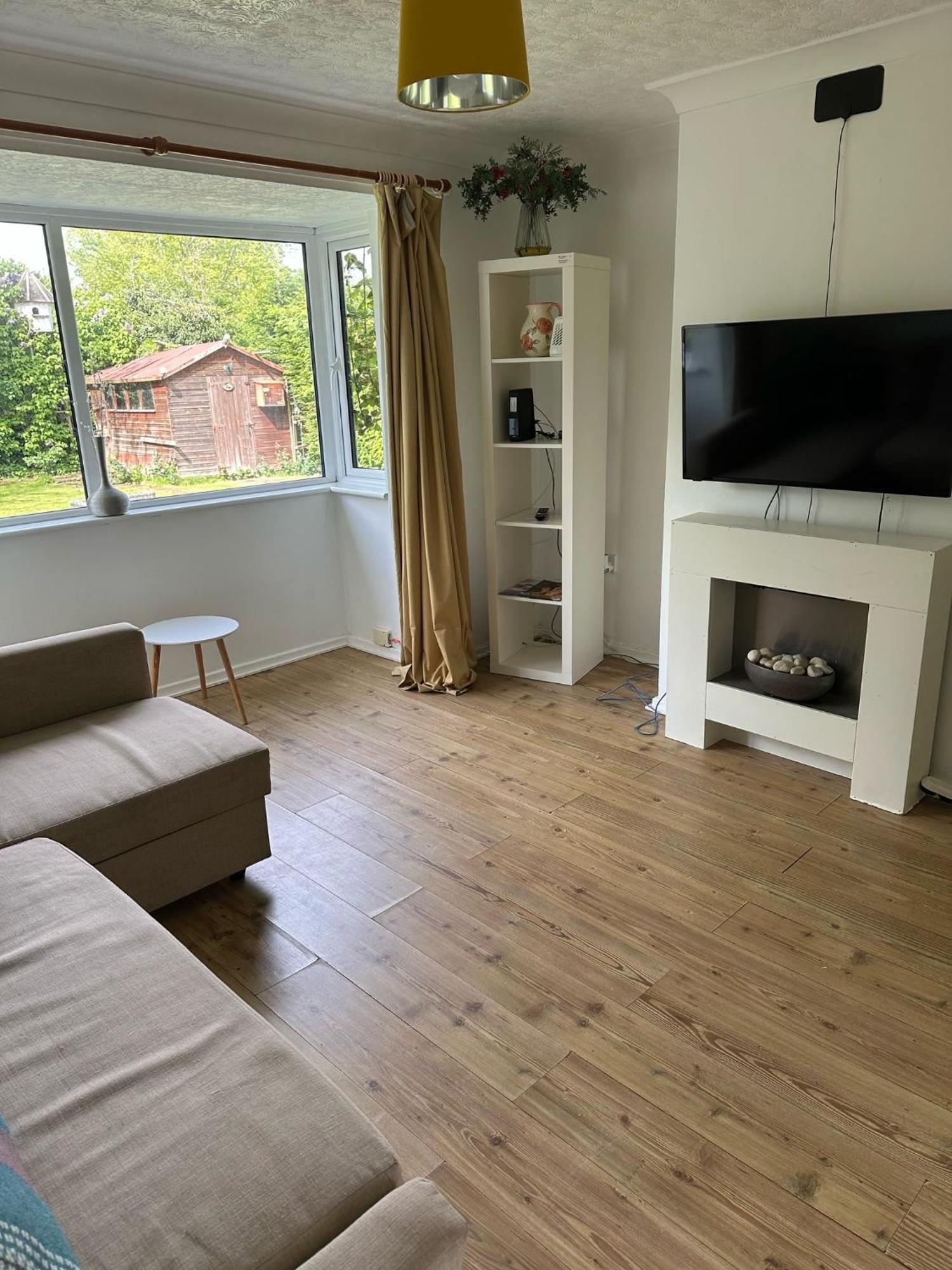 House Number 8 Sleeps Up To 6 People With Smart Tvs In Every Room ウェリントン エクステリア 写真