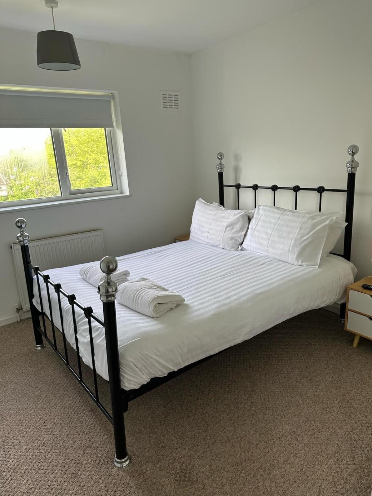 House Number 8 Sleeps Up To 6 People With Smart Tvs In Every Room ウェリントン エクステリア 写真